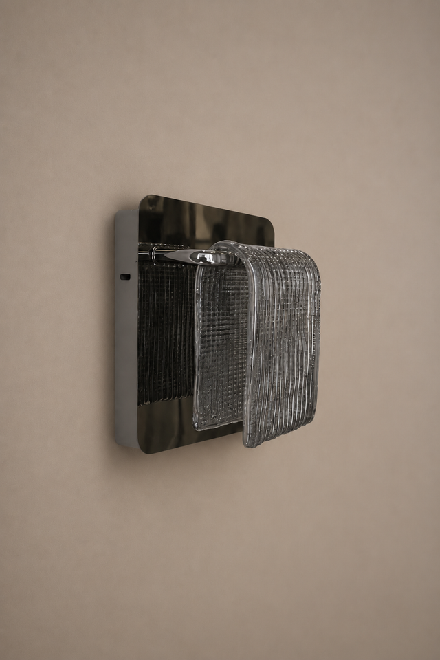 Veltrune Wall Light