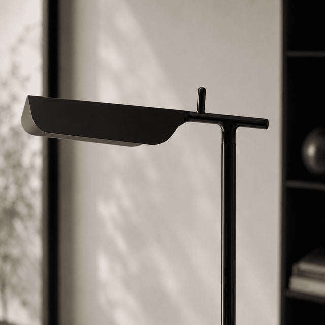 Noir Lume Floor Lamp