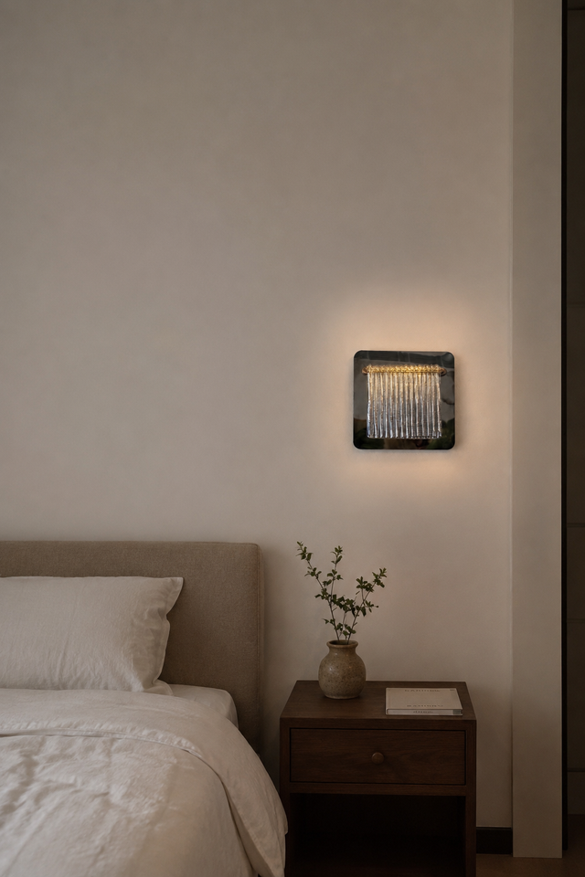 Veltrune Wall Light