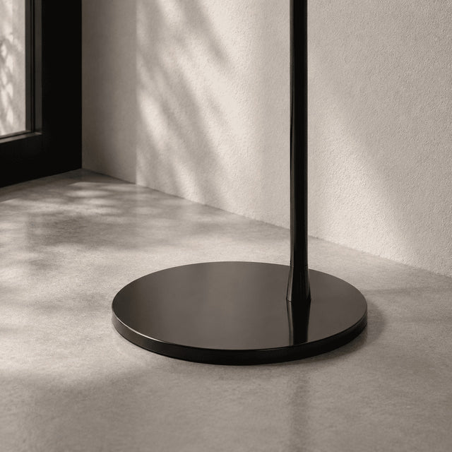 Noir Lume Floor Lamp